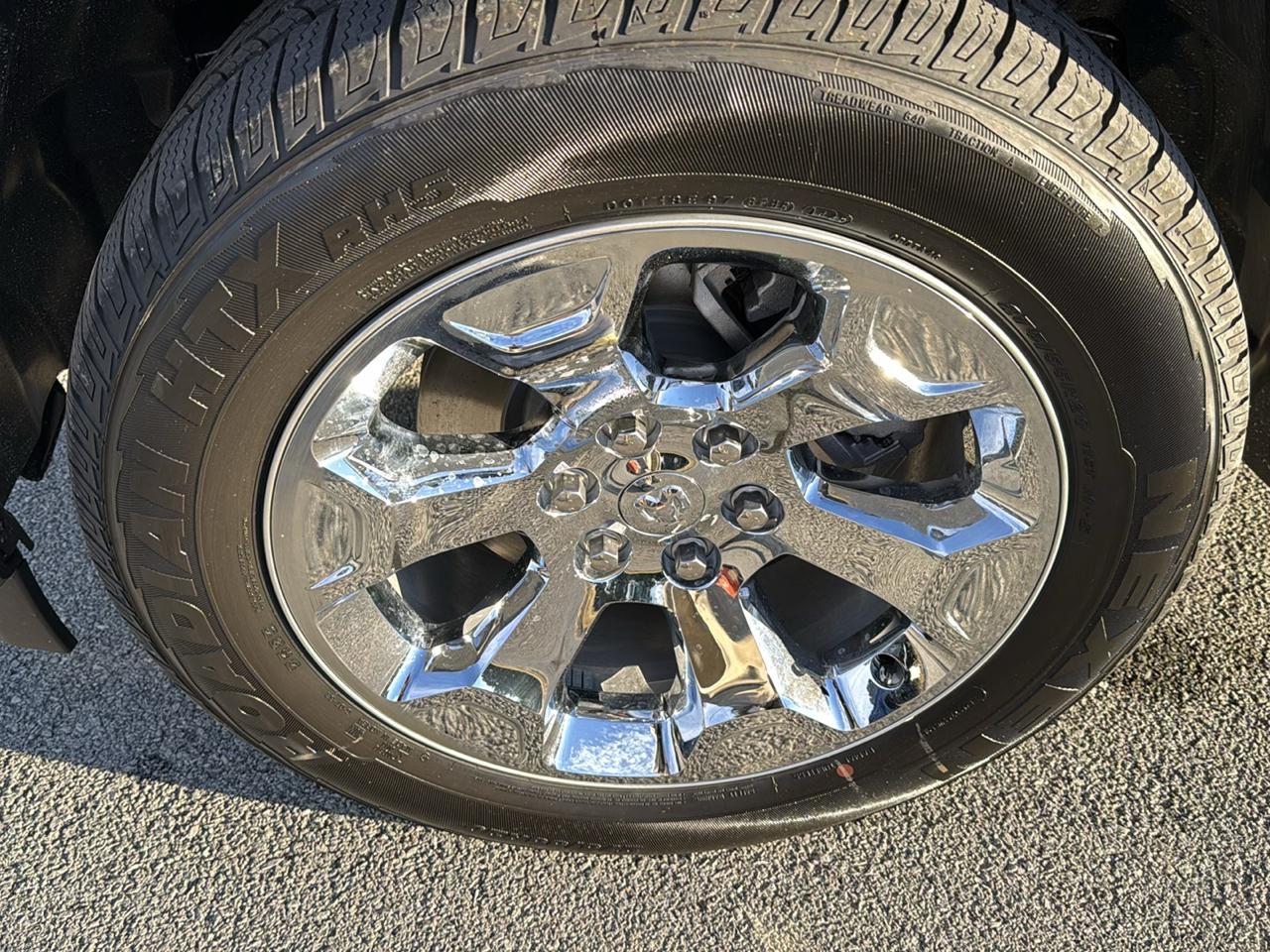 RAM 1500 Big Horn 4x4 Crew Cab 5'7" Box 2027