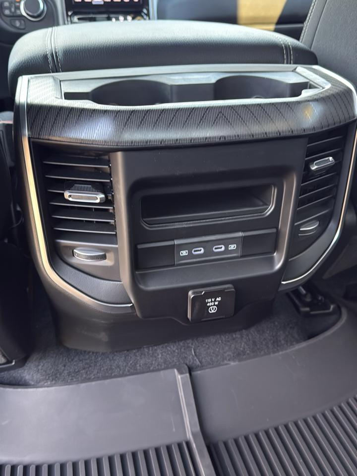 RAM 1500 Big Horn 4x4 Crew Cab 5'7" Box 2027