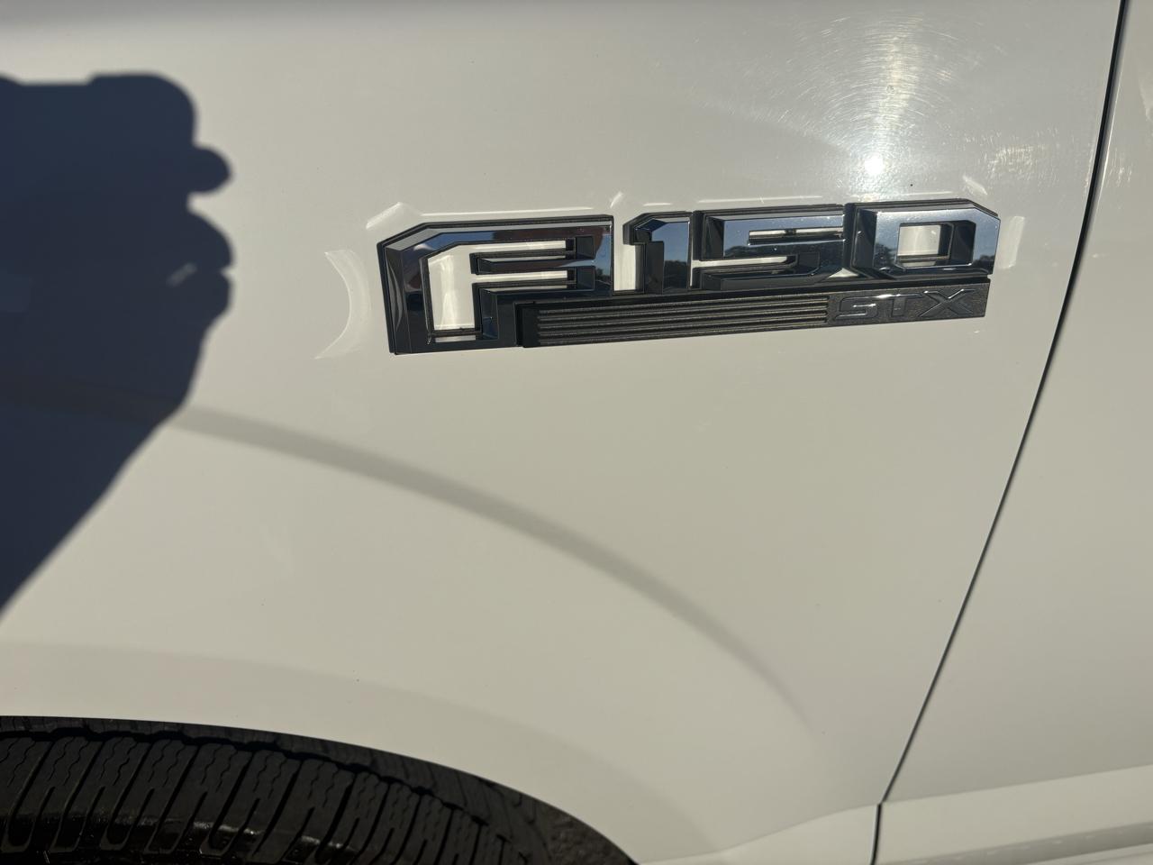 Ford F-150 2WD SuperCrew 145" STX 2019