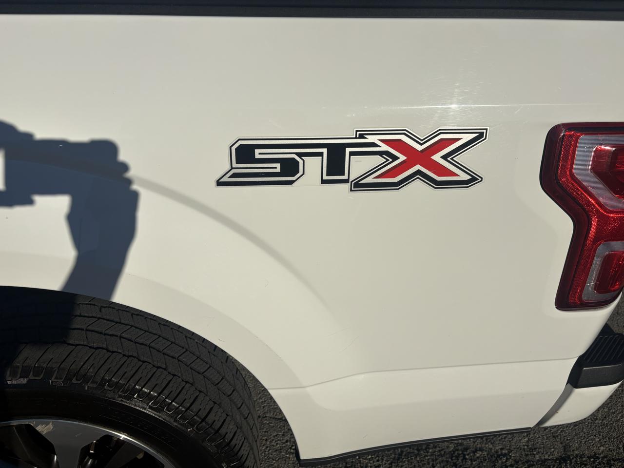 Ford F-150 2WD SuperCrew 145" STX 2019