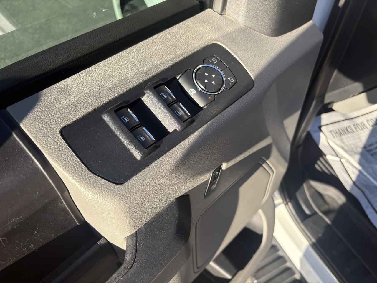 Ford F-150 2WD SuperCrew 145" STX 2019