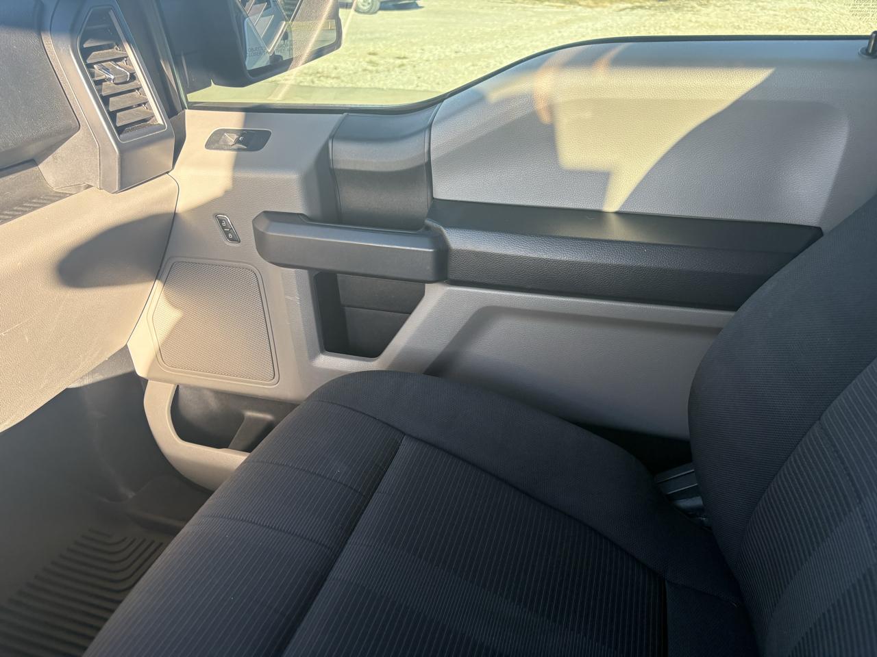 Ford F-150 2WD SuperCrew 145" STX 2019