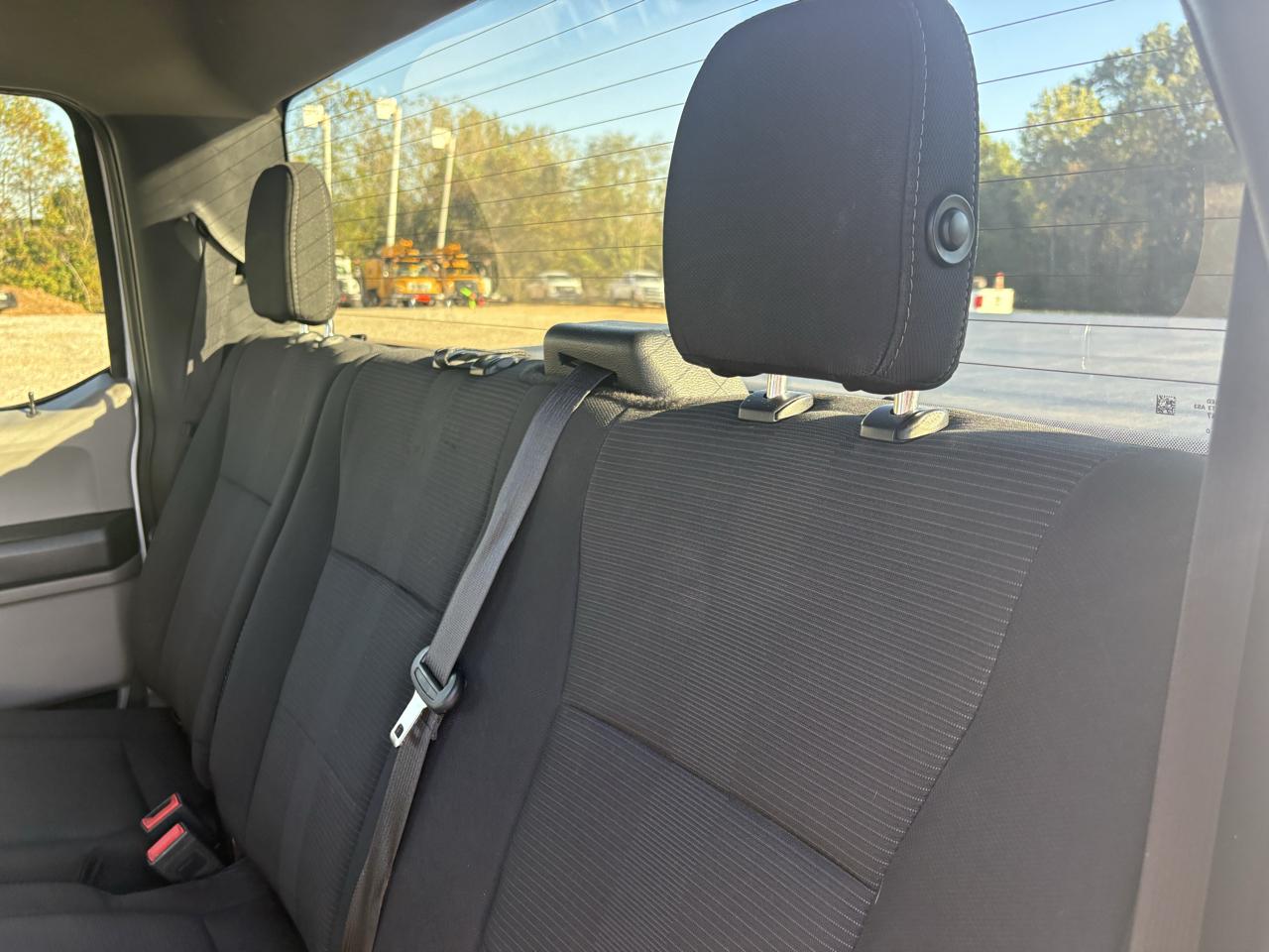 Ford F-150 2WD SuperCrew 145" STX 2019