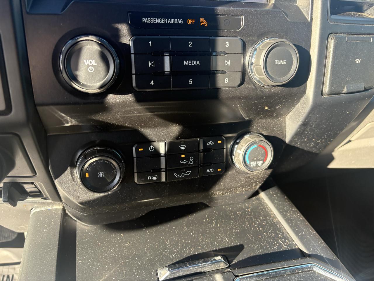 Ford F-150 2WD SuperCrew 145" STX 2019