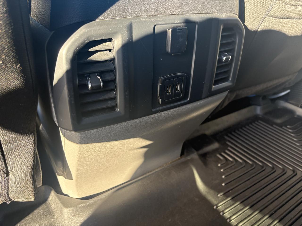 Ford F-150 2WD SuperCrew 145" STX 2019