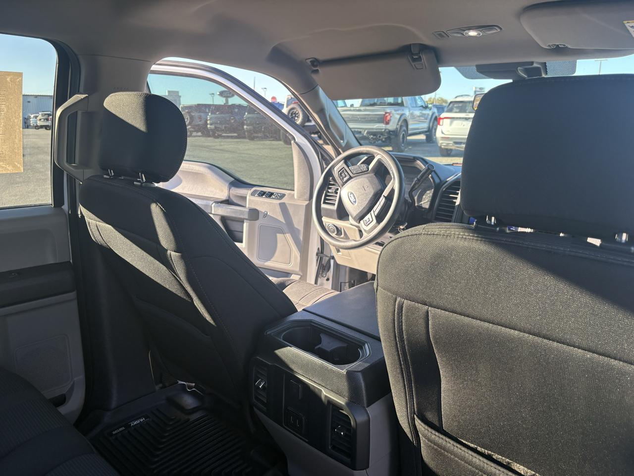 Ford F-150 2WD SuperCrew 145" STX 2019