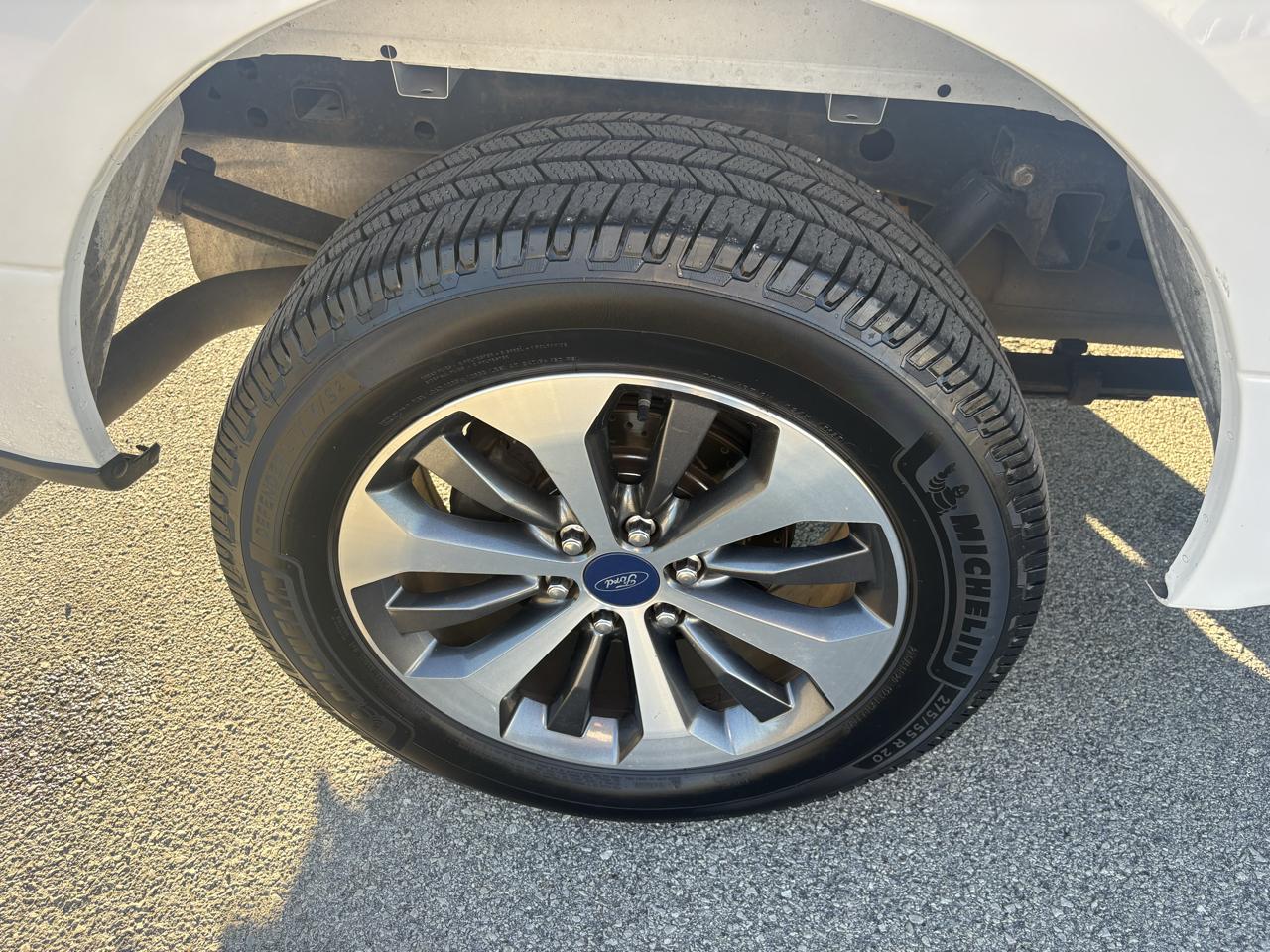 Ford F-150 2WD SuperCrew 145" STX 2019