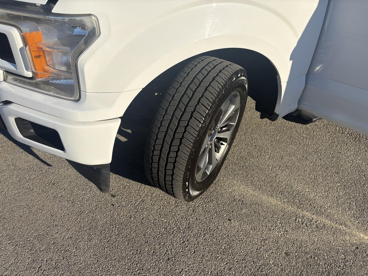 Ford F-150 2WD SuperCrew 145" STX 2019