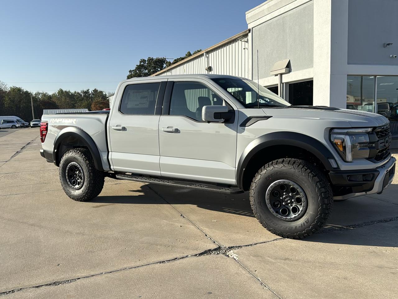 Ford F-150 Raptor 4WD SuperCrew 5.5' Box 2026