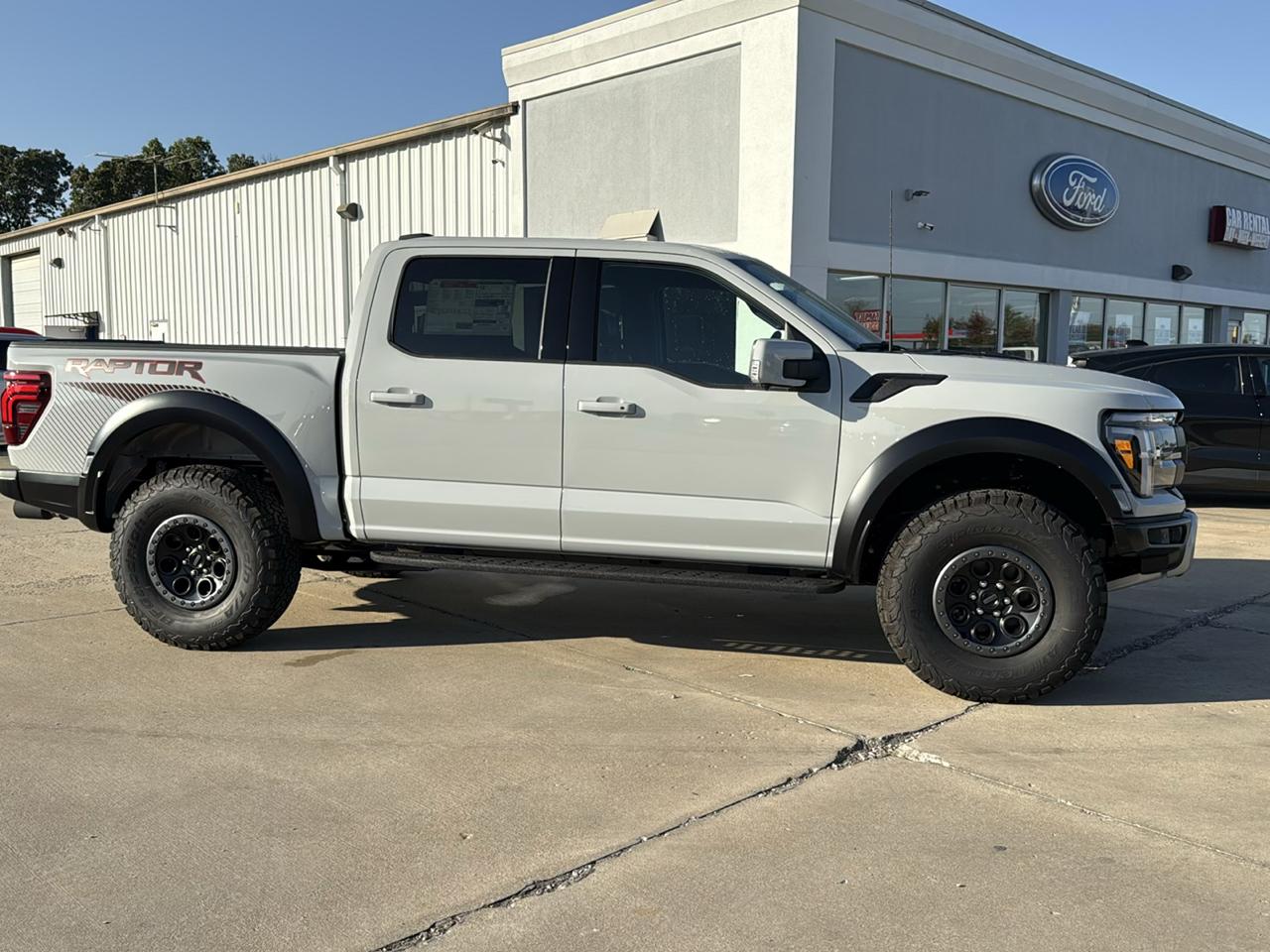 Ford F-150 Raptor 4WD SuperCrew 5.5' Box 2026
