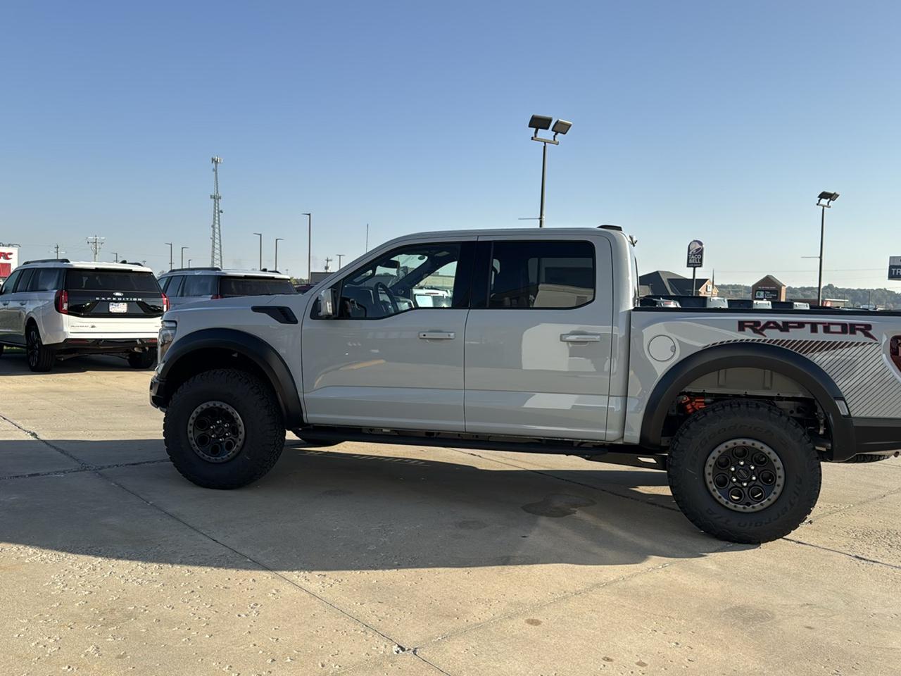 Ford F-150 Raptor 4WD SuperCrew 5.5' Box 2026