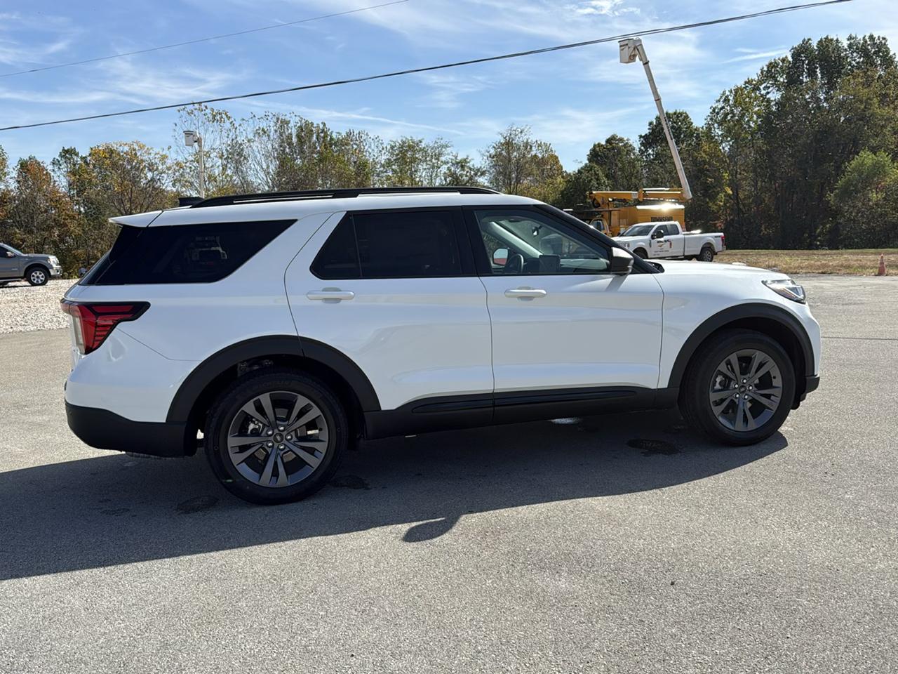 Ford Explorer Active w/100A Pkg 4WD 2026