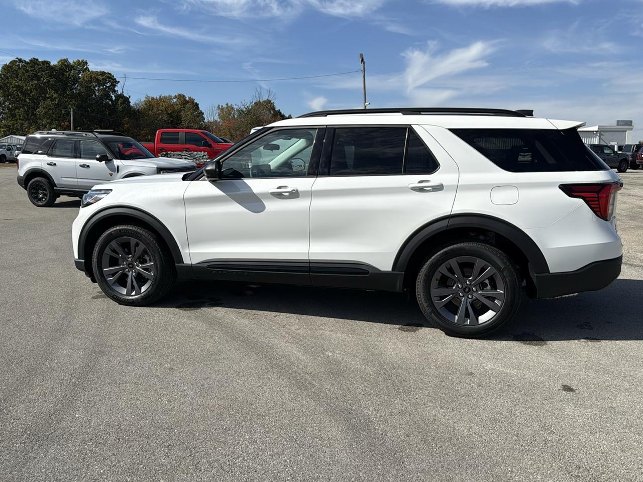 Ford Explorer Active w/100A Pkg 4WD 2026