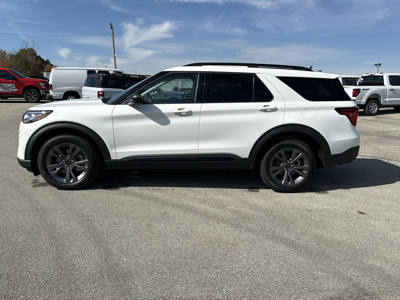 Ford Explorer Active w/100A Pkg 4WD 2026