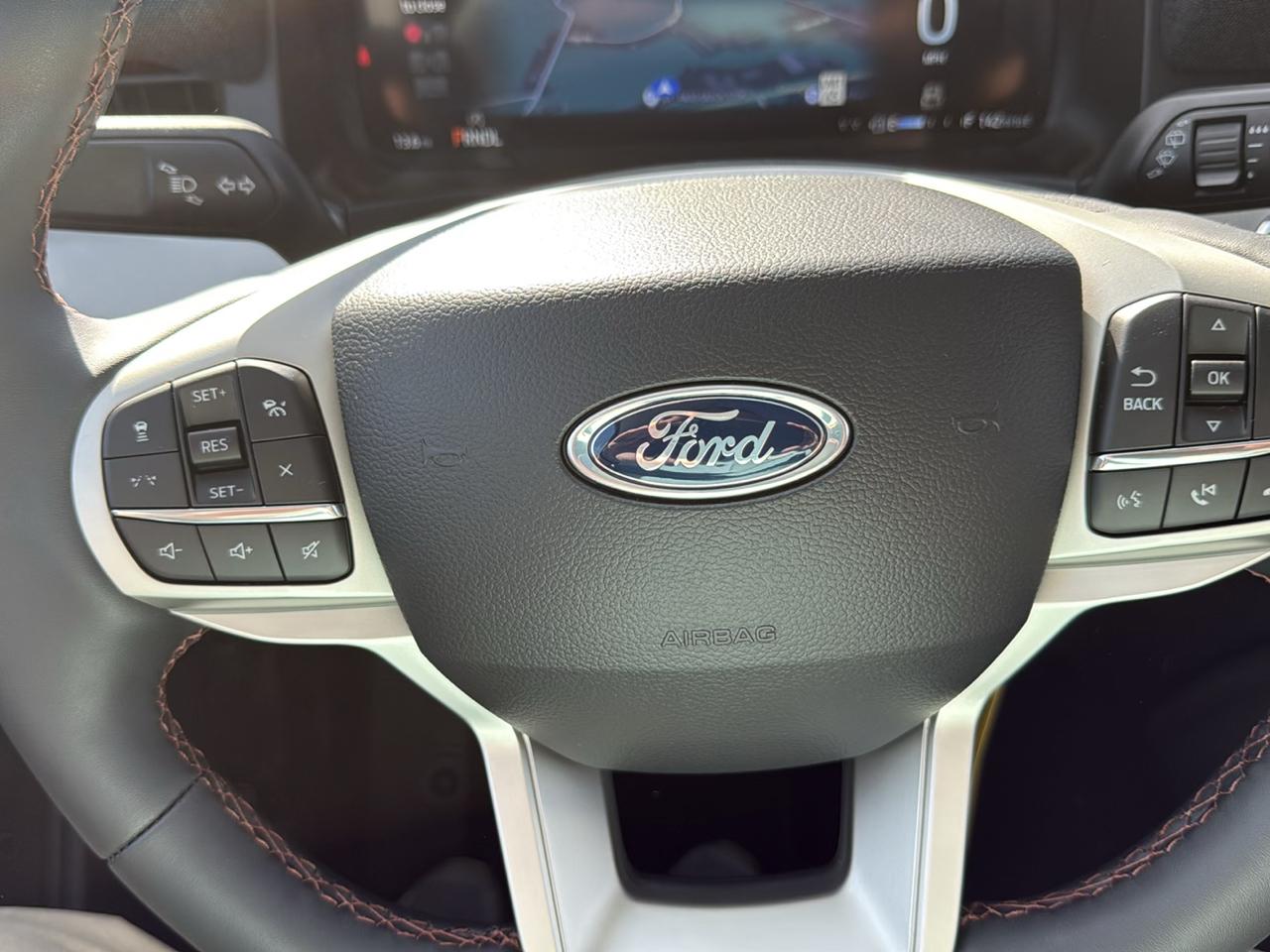 Ford Explorer Active w/100A Pkg 4WD 2026