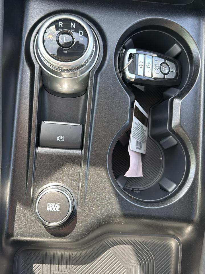 Ford Explorer Active w/100A Pkg 4WD 2026