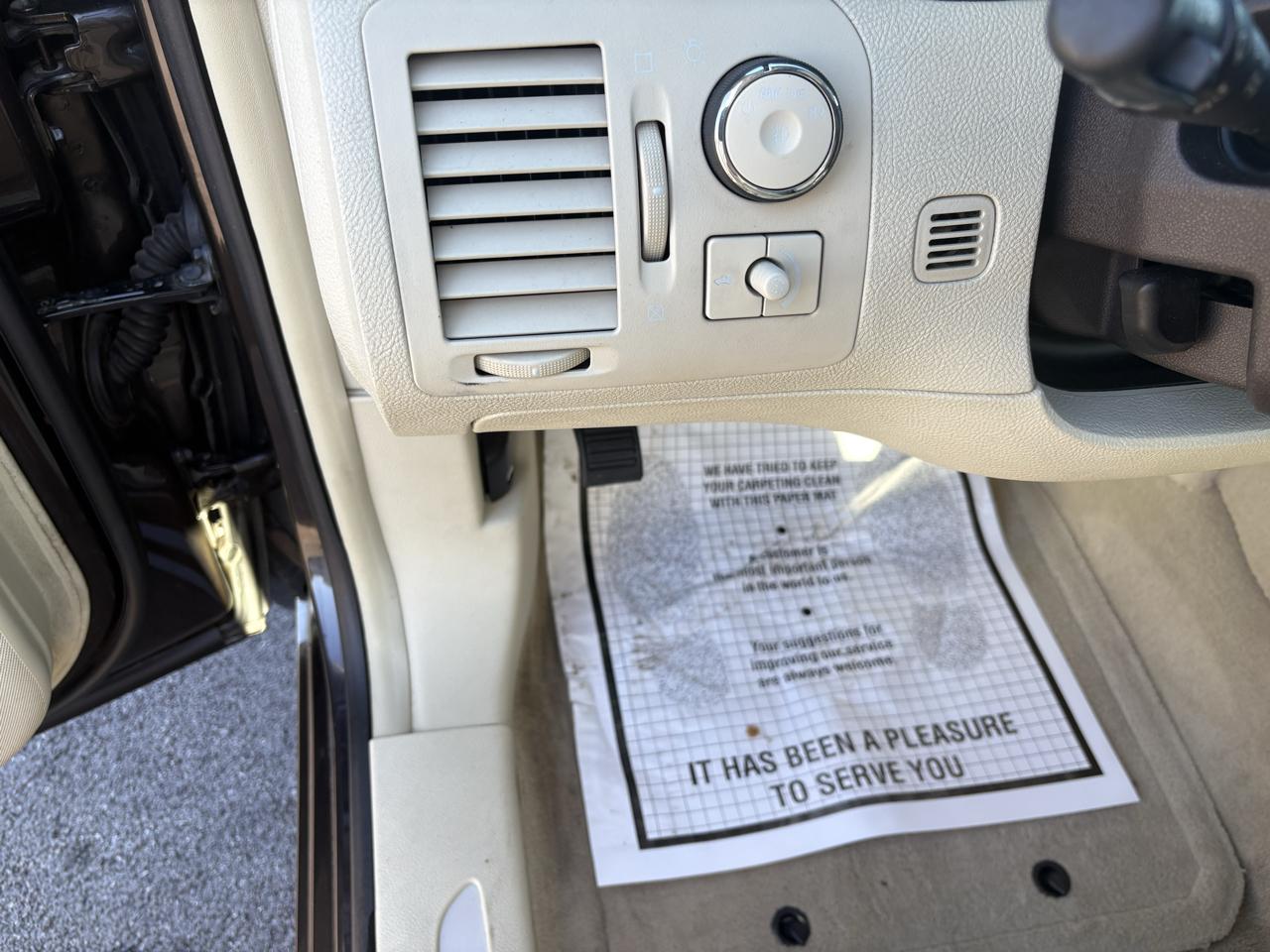 Cadillac DTS 4dr Sdn w/1SC 2008