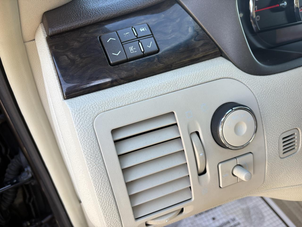 Cadillac DTS 4dr Sdn w/1SC 2008