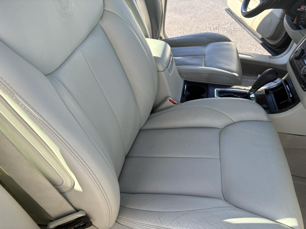Cadillac DTS 4dr Sdn w/1SC 2008