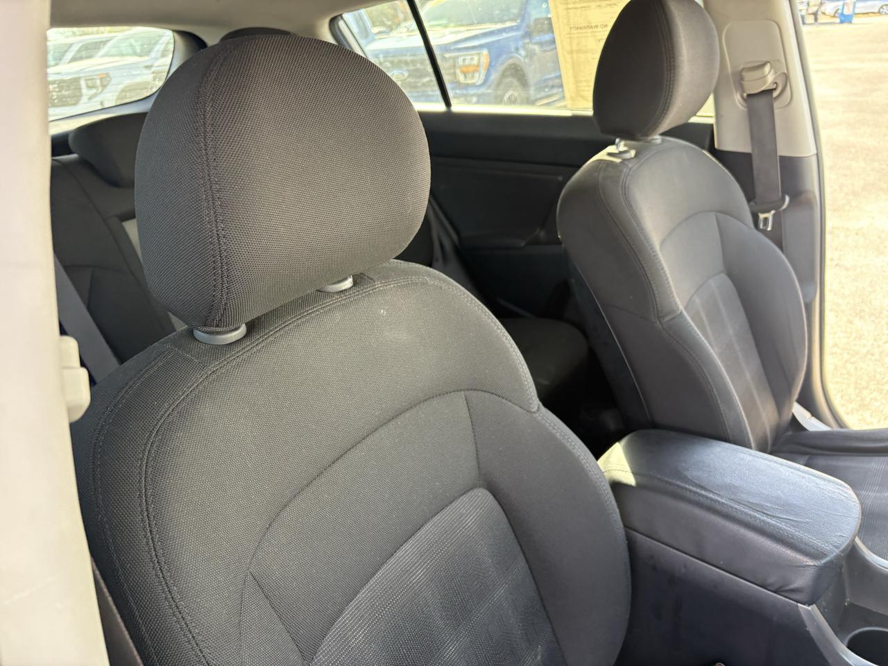 Kia Sportage AWD 4dr LX 2011