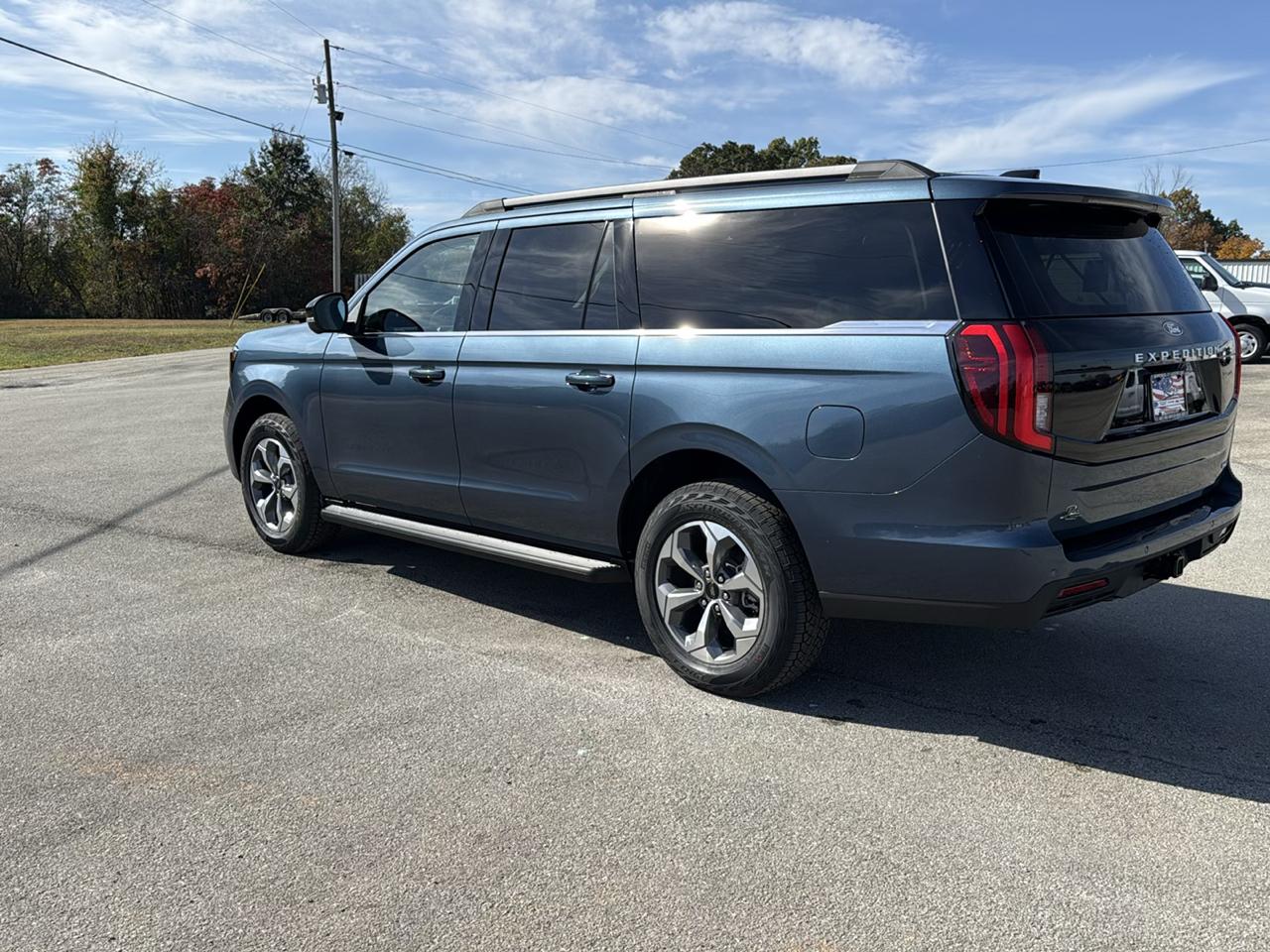 Ford Expedition Max Active 4x4 2027