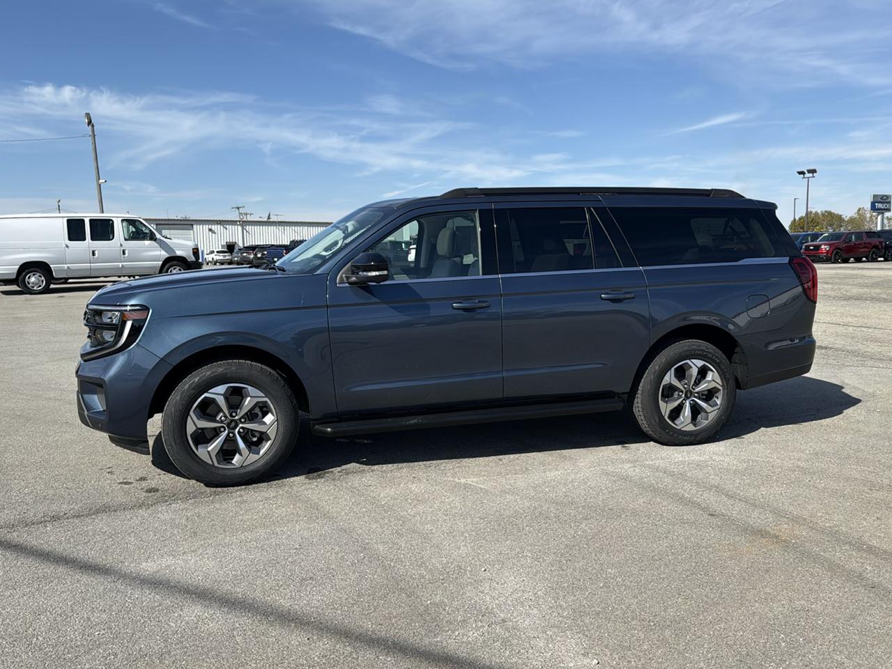Ford Expedition Max Active 4x4 2027