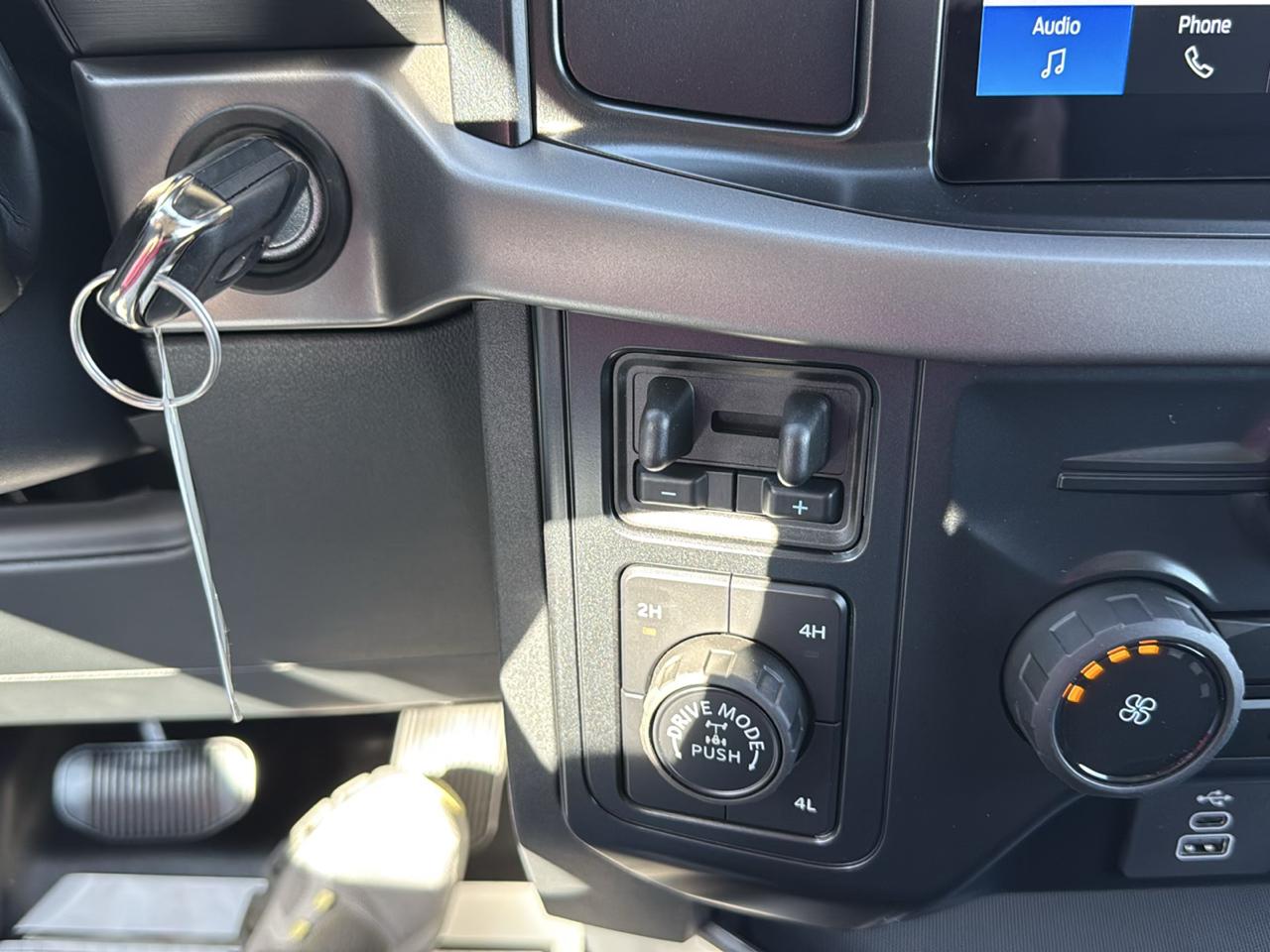 Ford F-150 XL 4WD SuperCrew 5.5' Box 2026