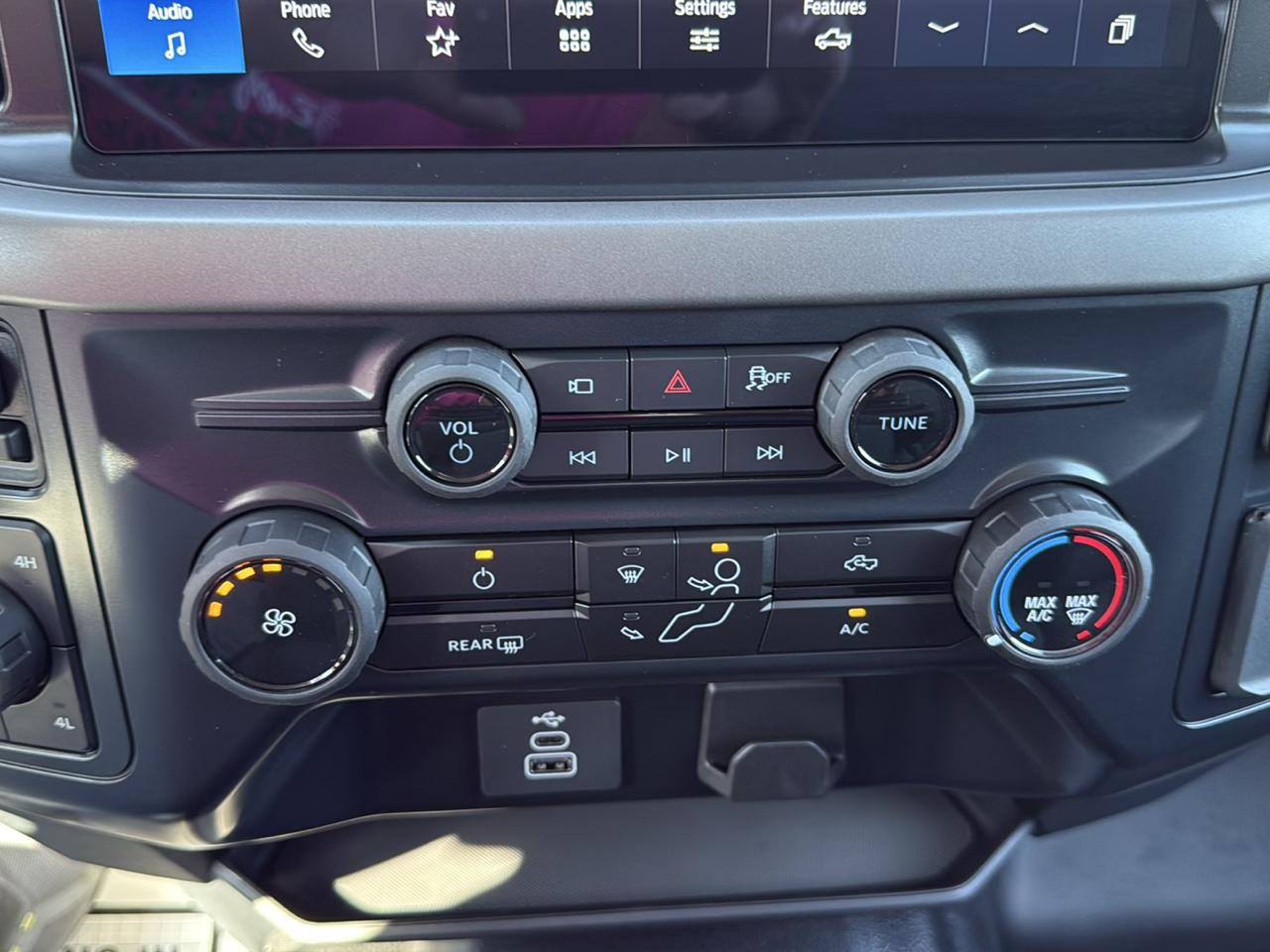 Ford F-150 XL 4WD SuperCrew 5.5' Box 2026