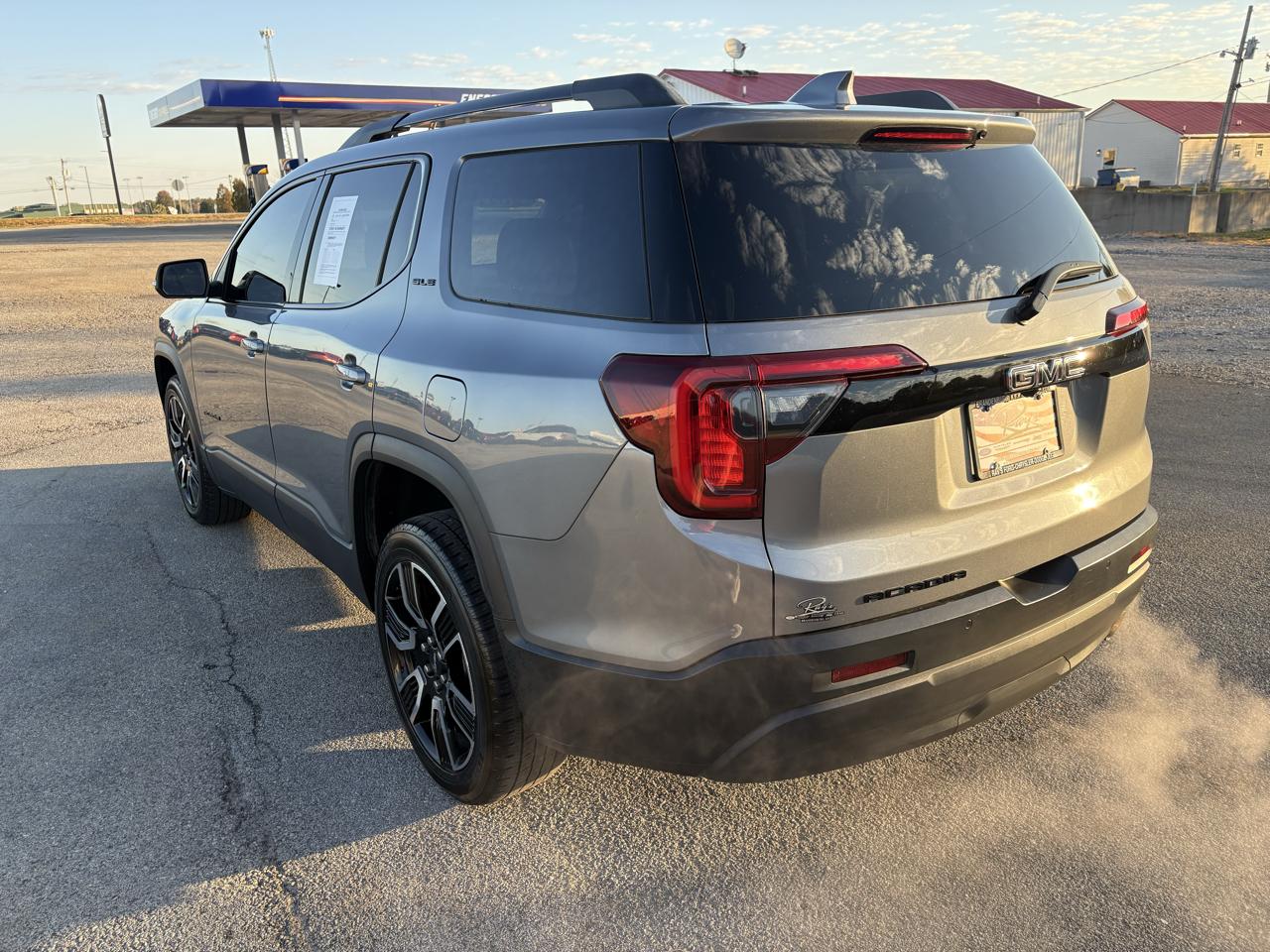 GMC Acadia FWD 4dr SLE 2021