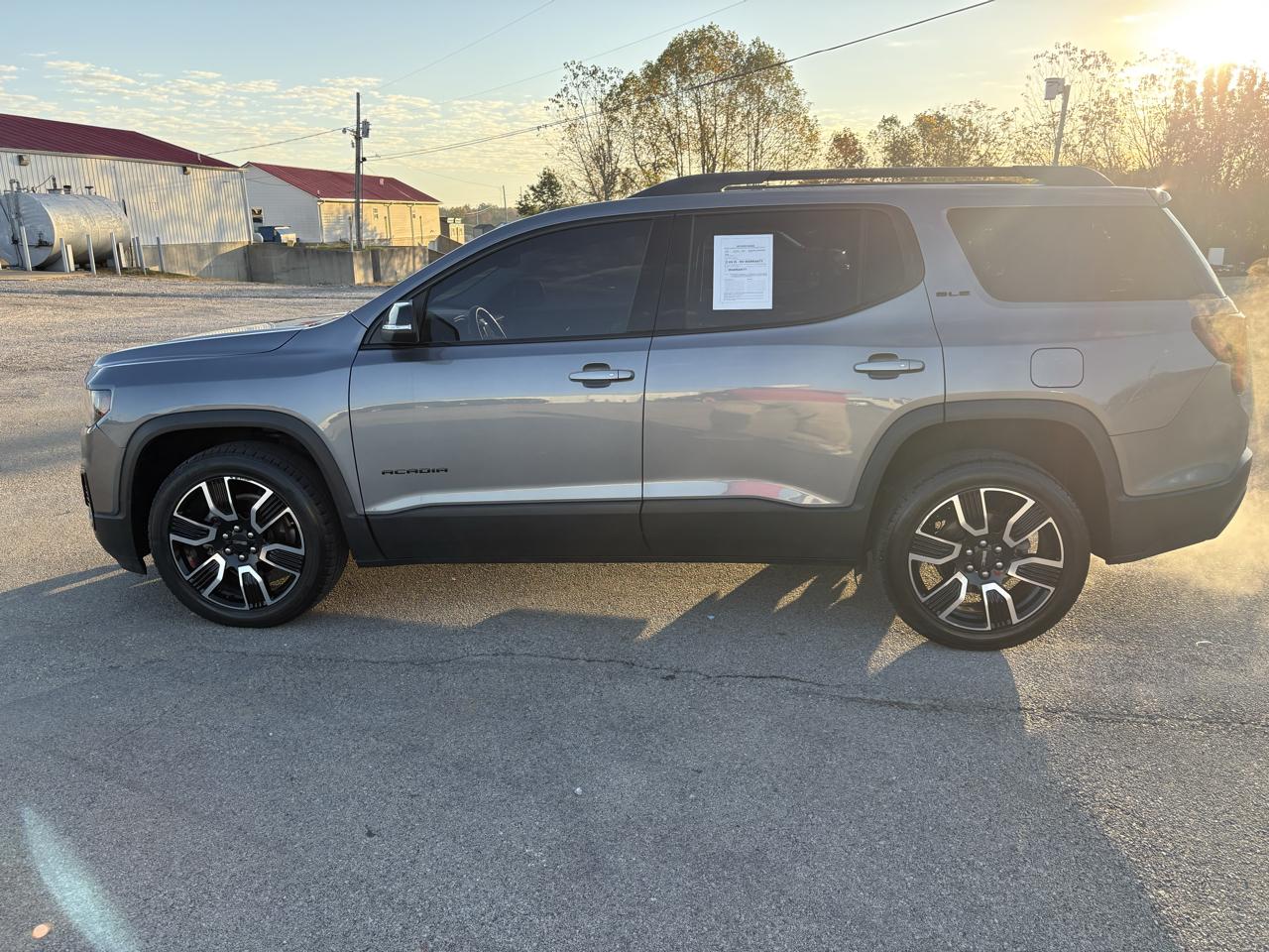 GMC Acadia FWD 4dr SLE 2021