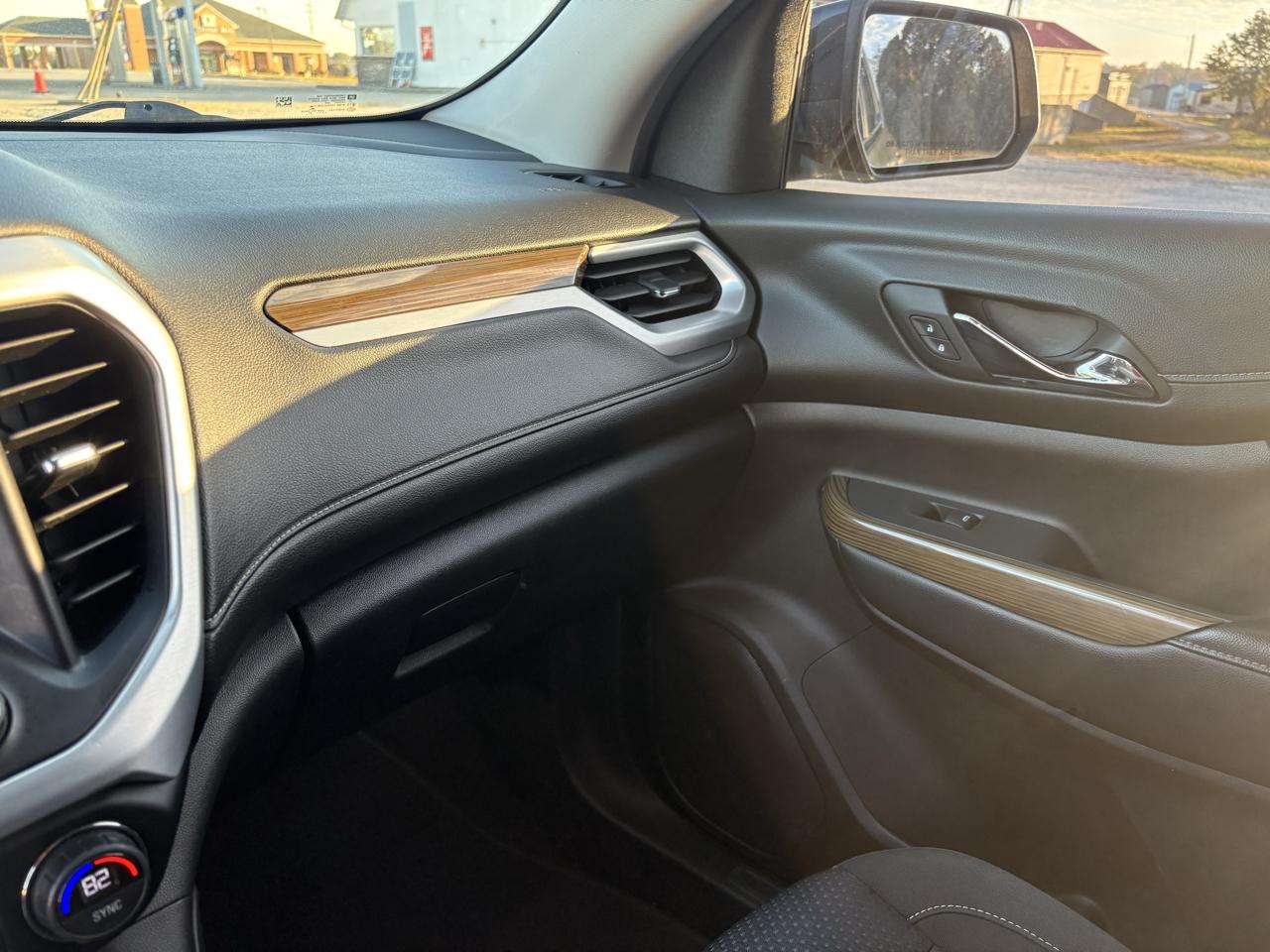 GMC Acadia FWD 4dr SLE 2021