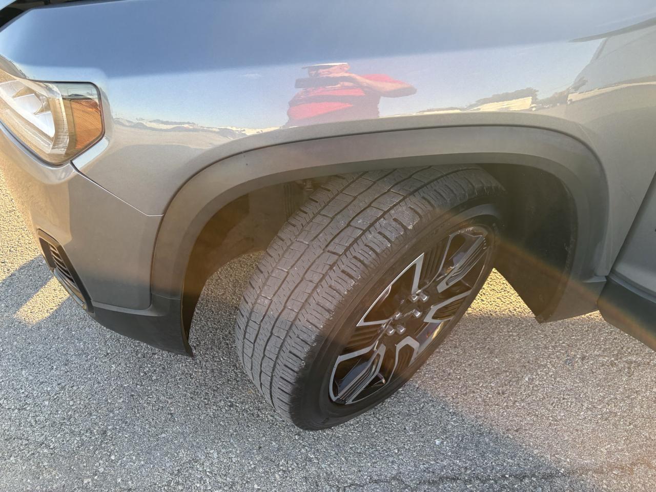 GMC Acadia FWD 4dr SLE 2021