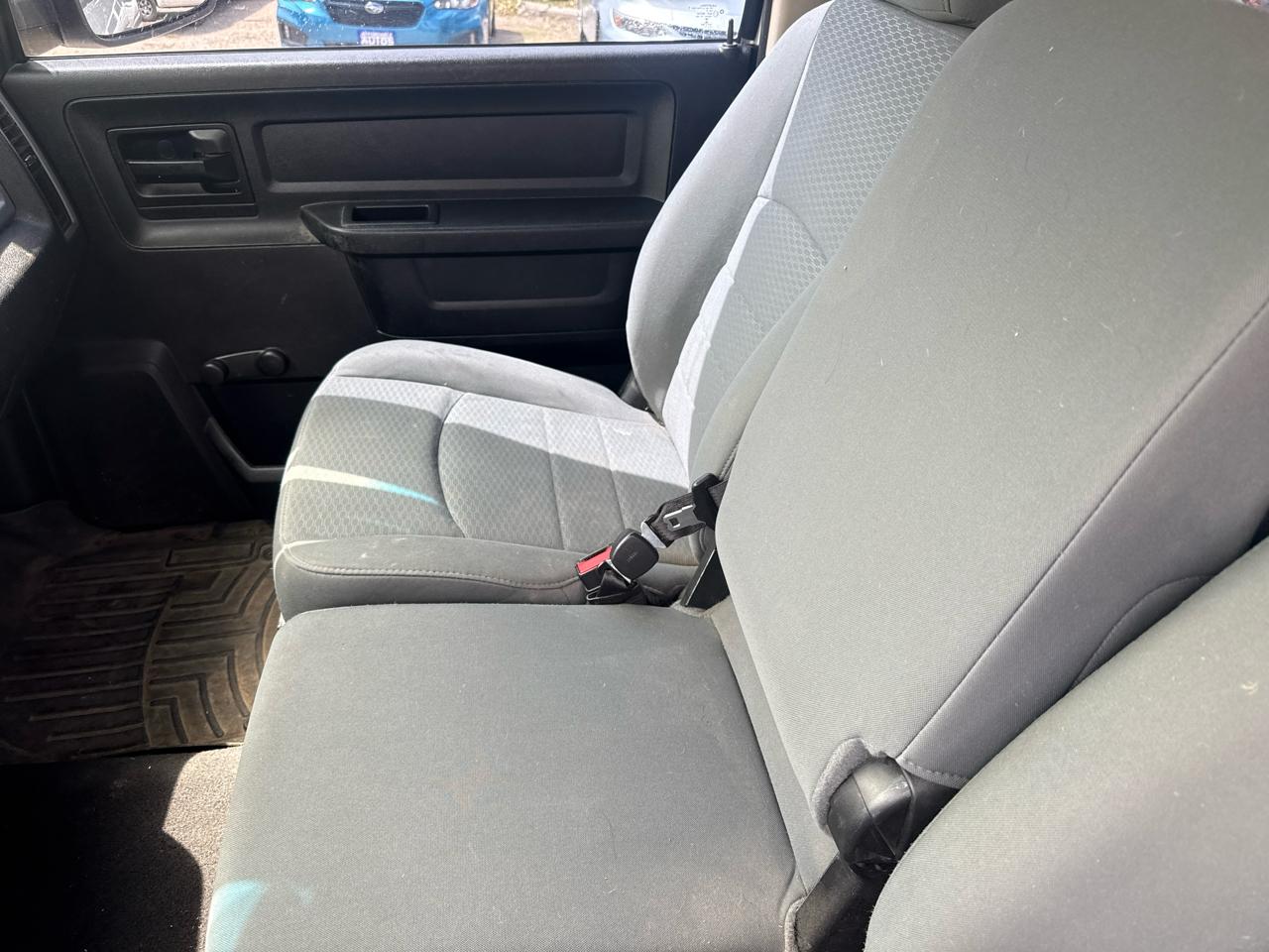 RAM 1500 4WD Reg Cab 120.5" Express 2013