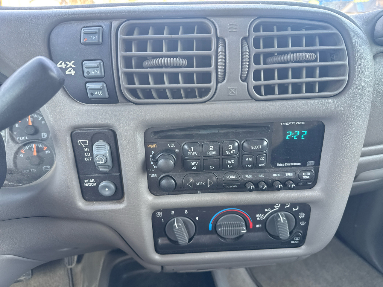 Chevrolet Blazer LT 4-Door 4WD 2001