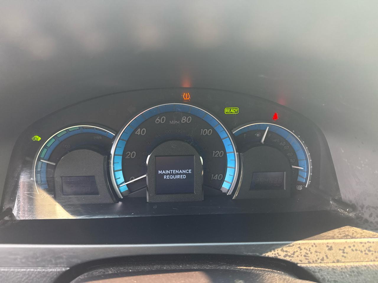 Toyota Camry Hybrid XLE 2014