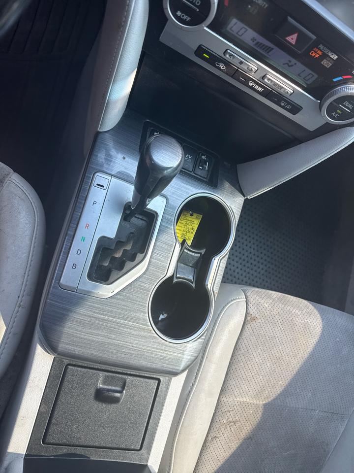 Toyota Camry Hybrid XLE 2014