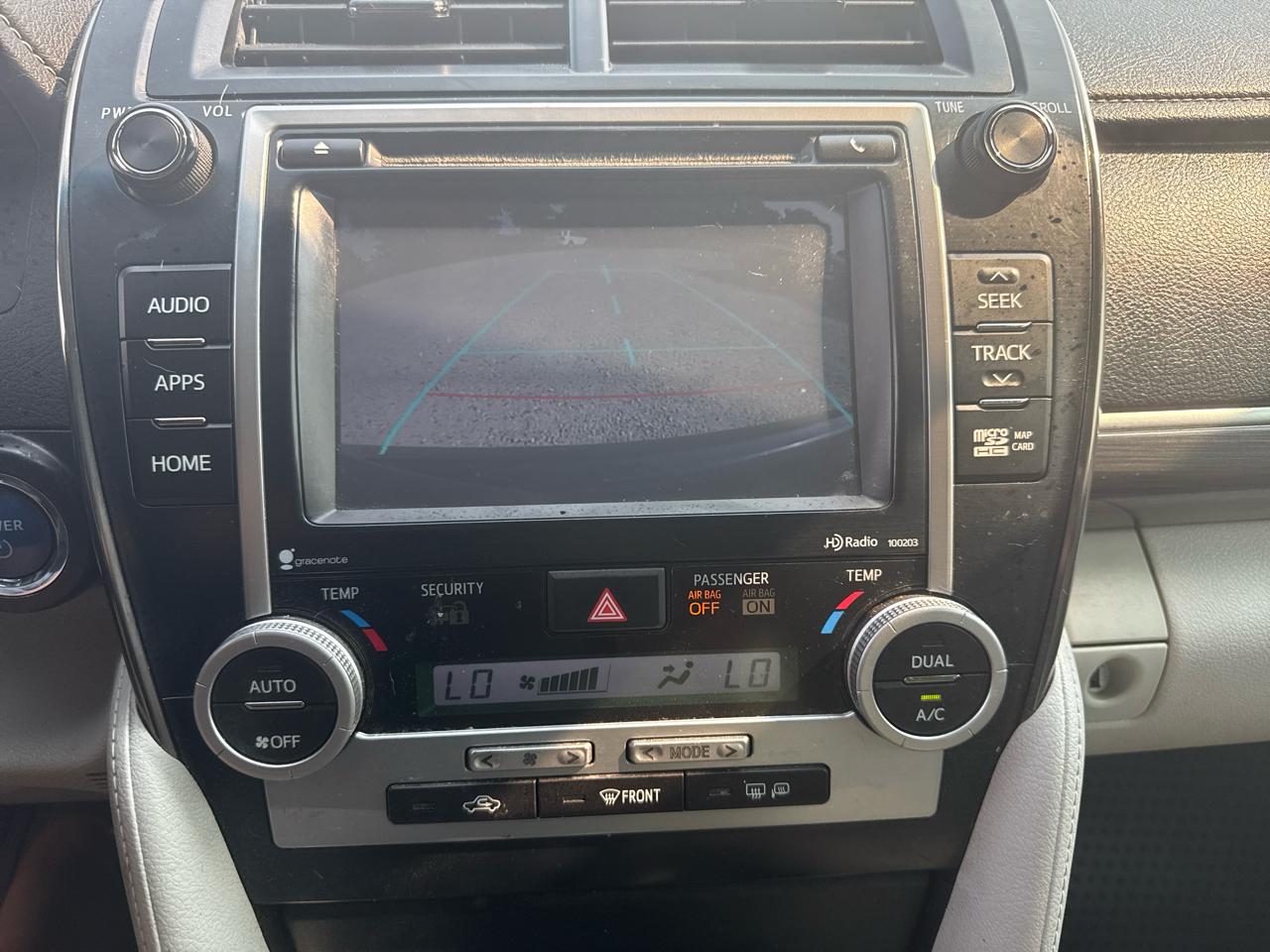 Toyota Camry Hybrid XLE 2014