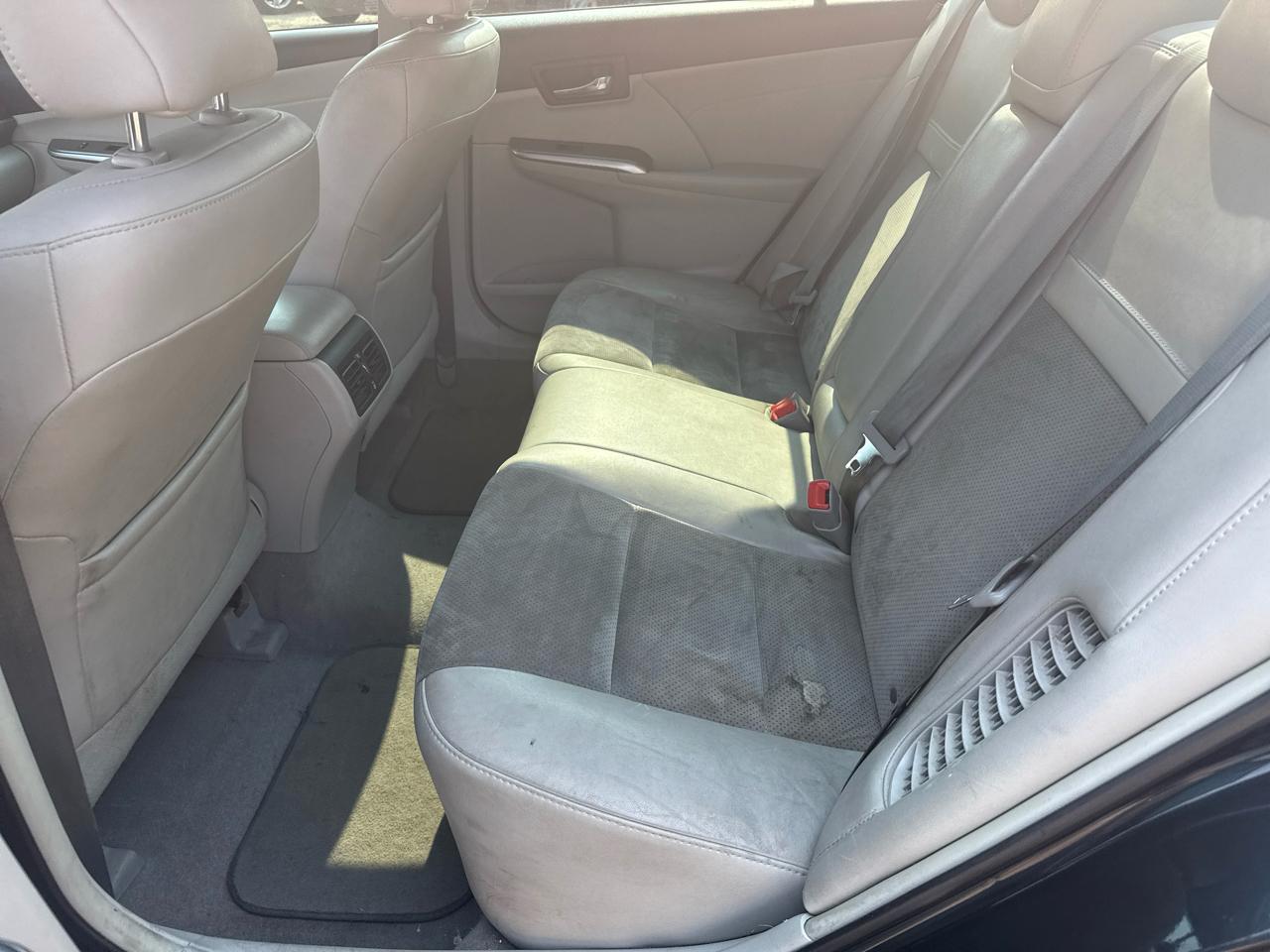 Toyota Camry Hybrid XLE 2014