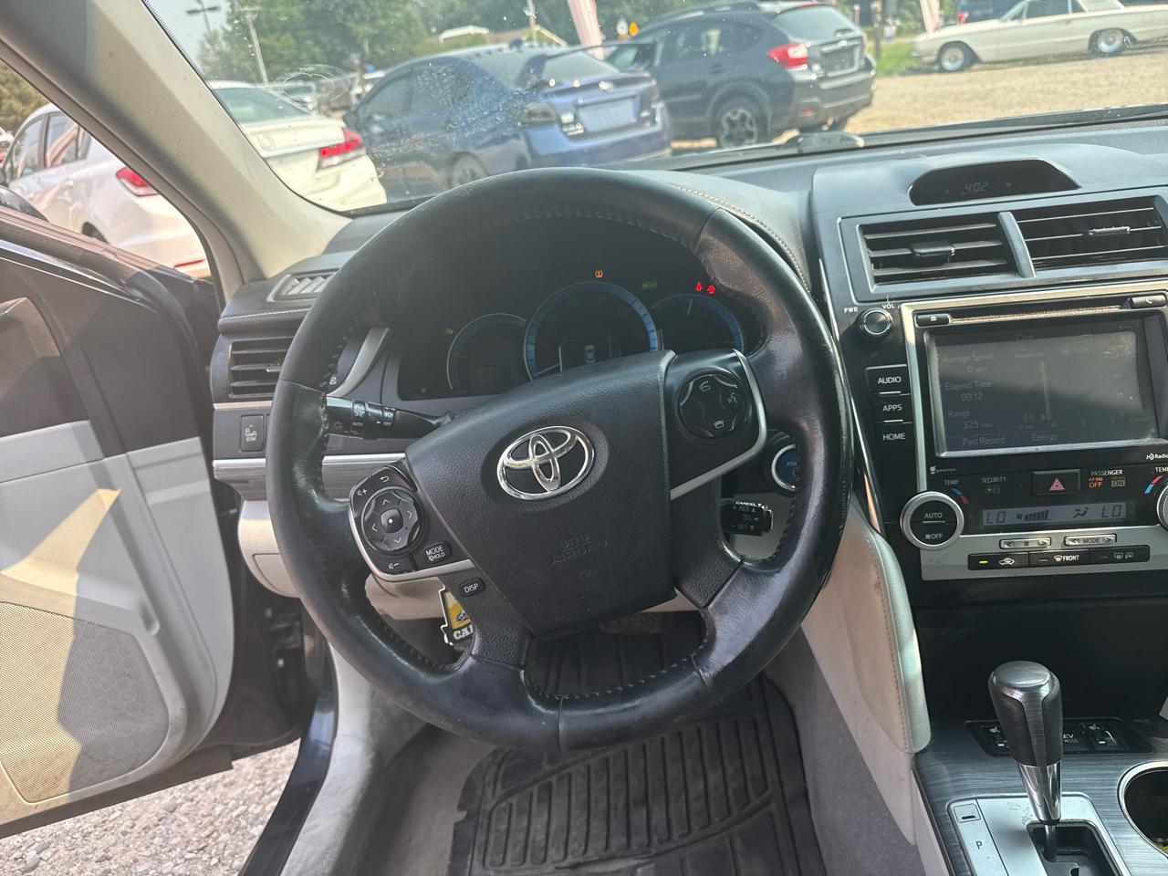 Toyota Camry Hybrid XLE 2014