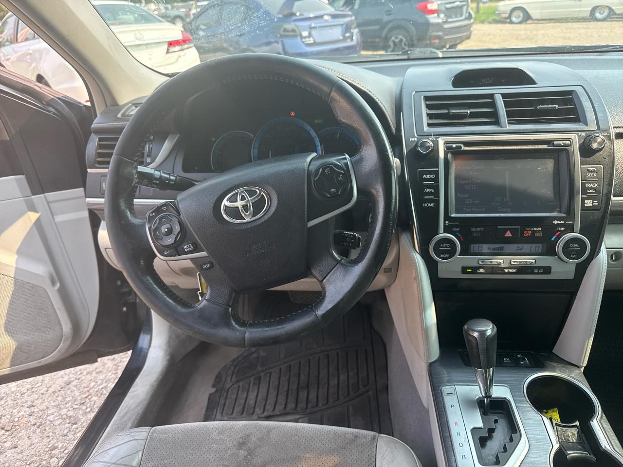 Toyota Camry Hybrid XLE 2014