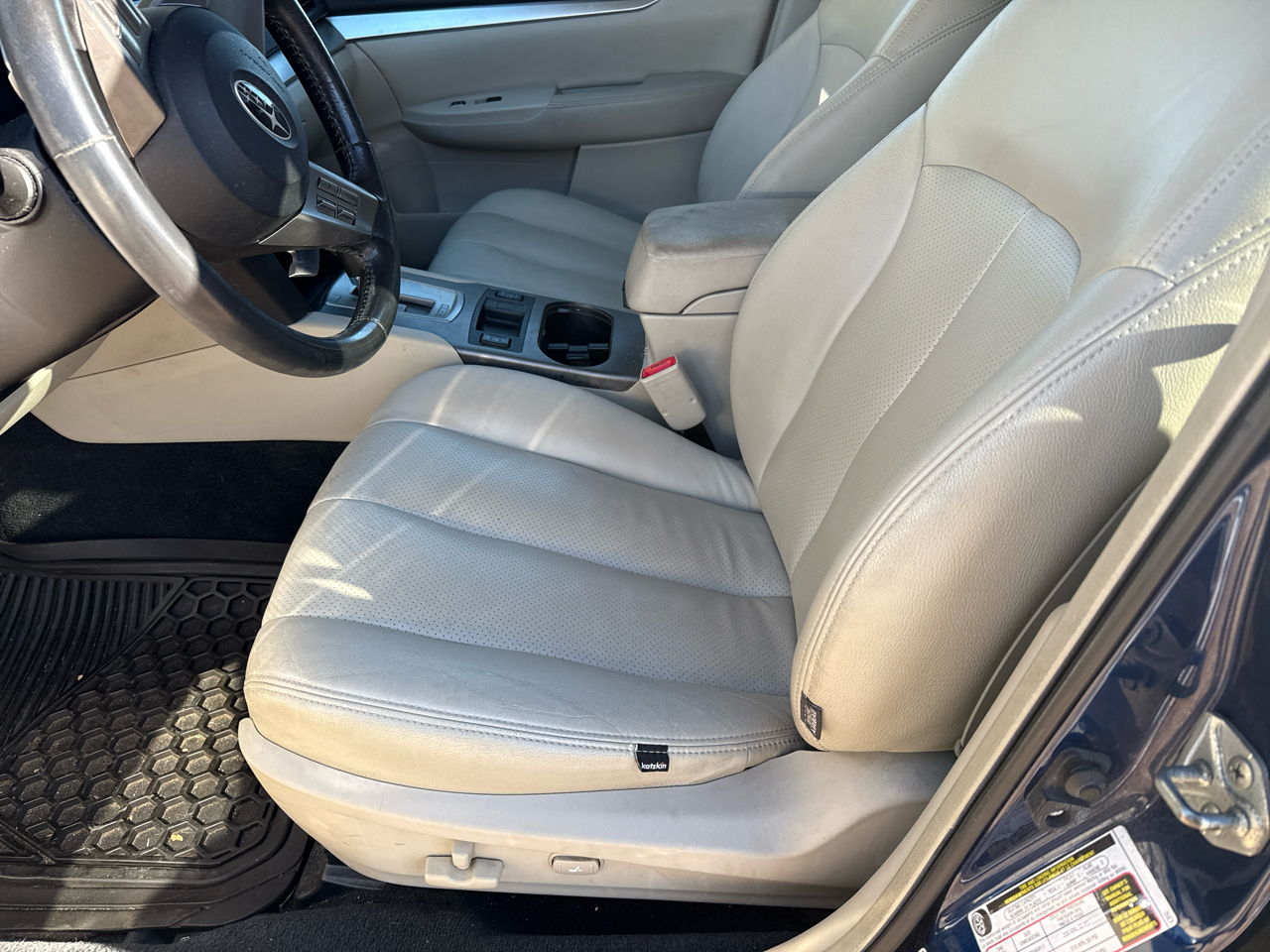 Subaru Outback 2.5i Premium 2010 Subaru Outback 2.5i Premium 2010