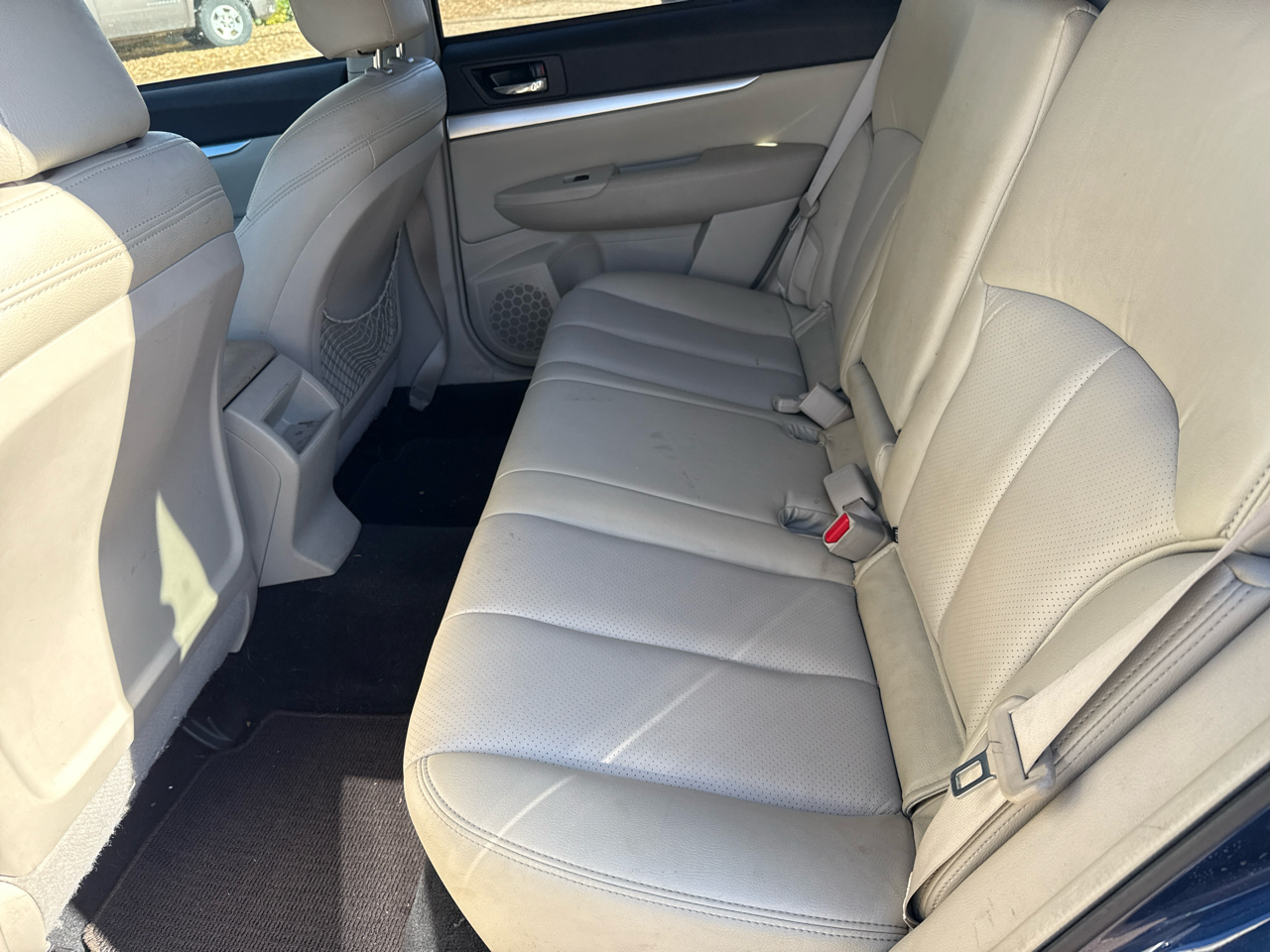 Subaru Outback 2.5i Premium 2010 Subaru Outback 2.5i Premium 2010