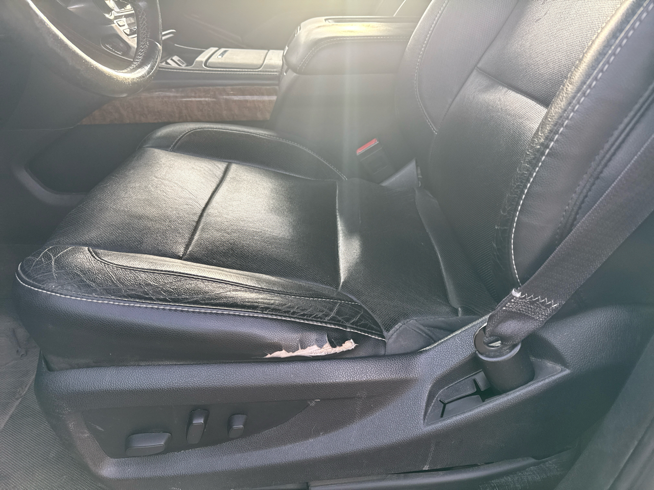 Chevrolet Suburban LTZ 1500 4WD 2015 Chevrolet Suburban LTZ 1500 4WD 2015