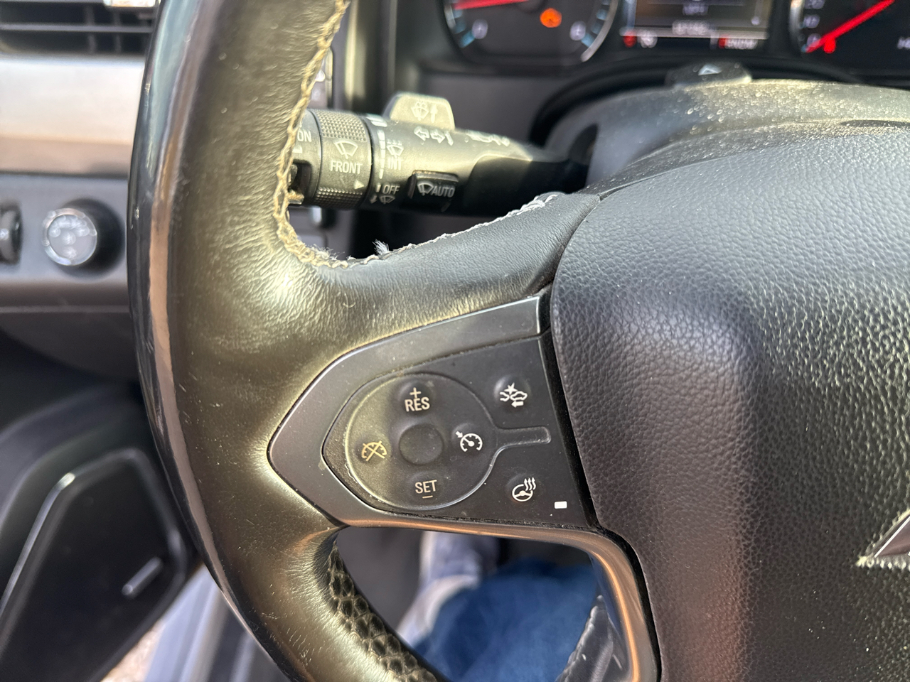 Chevrolet Suburban LTZ 1500 4WD 2015 Chevrolet Suburban LTZ 1500 4WD 2015