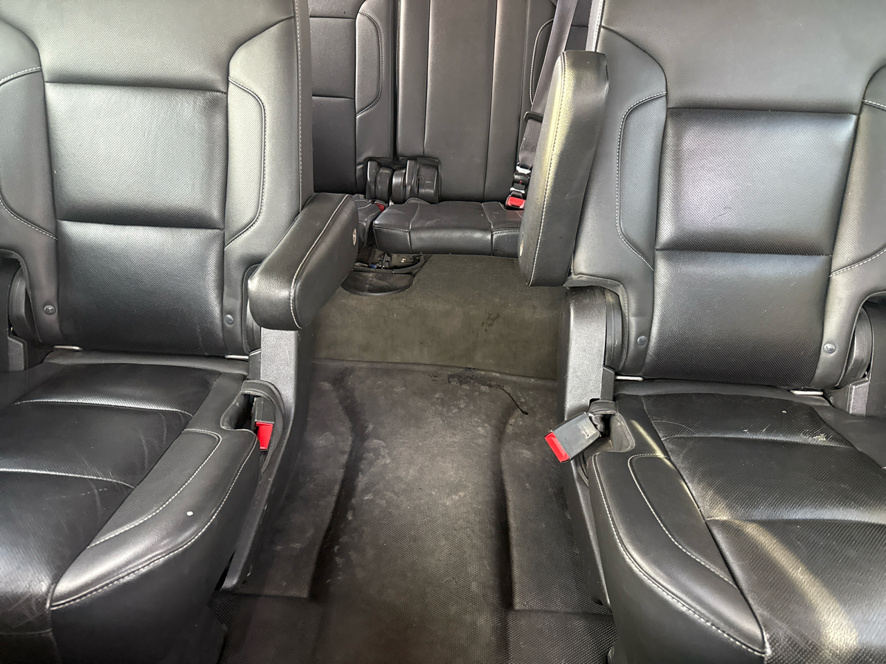 Chevrolet Suburban LTZ 1500 4WD 2015 Chevrolet Suburban LTZ 1500 4WD 2015