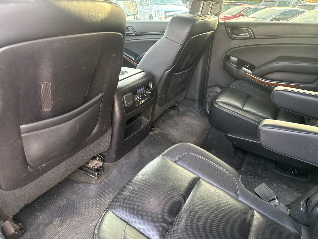 Chevrolet Suburban LTZ 1500 4WD 2015 Chevrolet Suburban LTZ 1500 4WD 2015