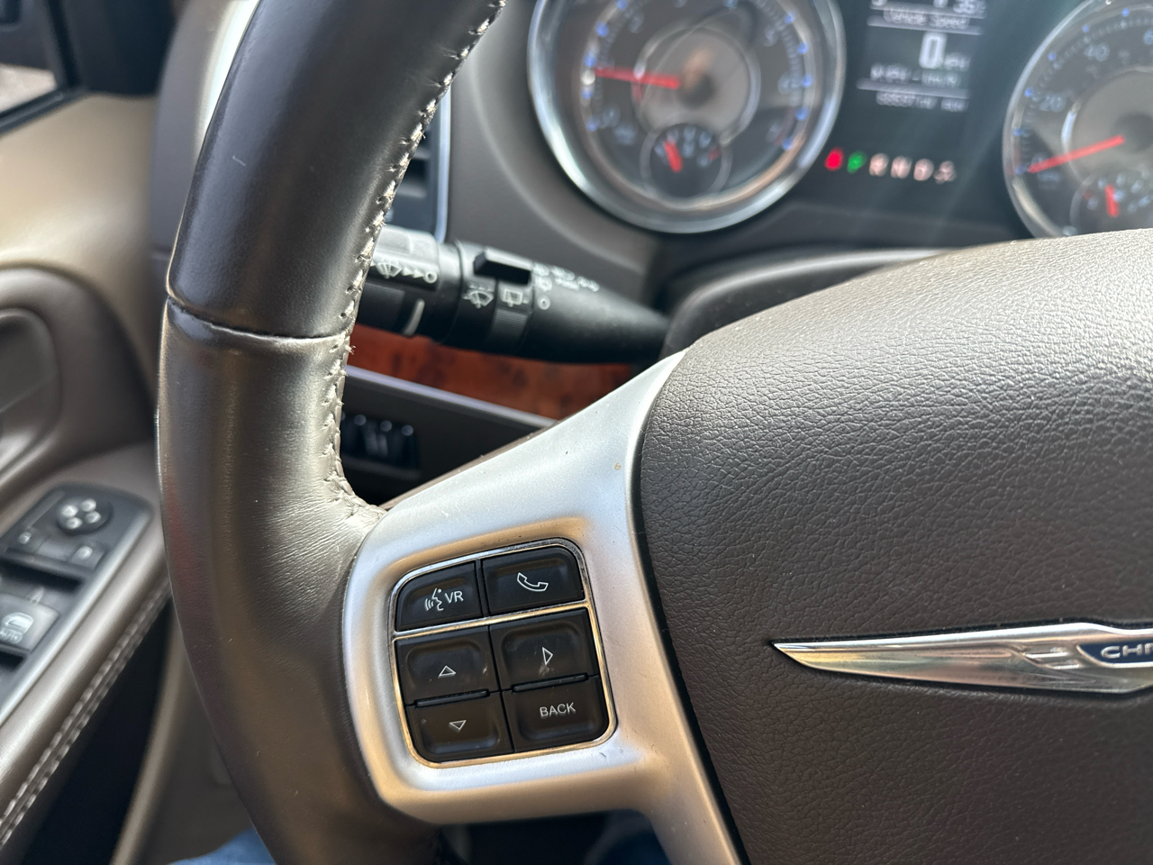 Chrysler Town & Country Touring-L 2015 Chrysler Town & Country Touring-L 2015