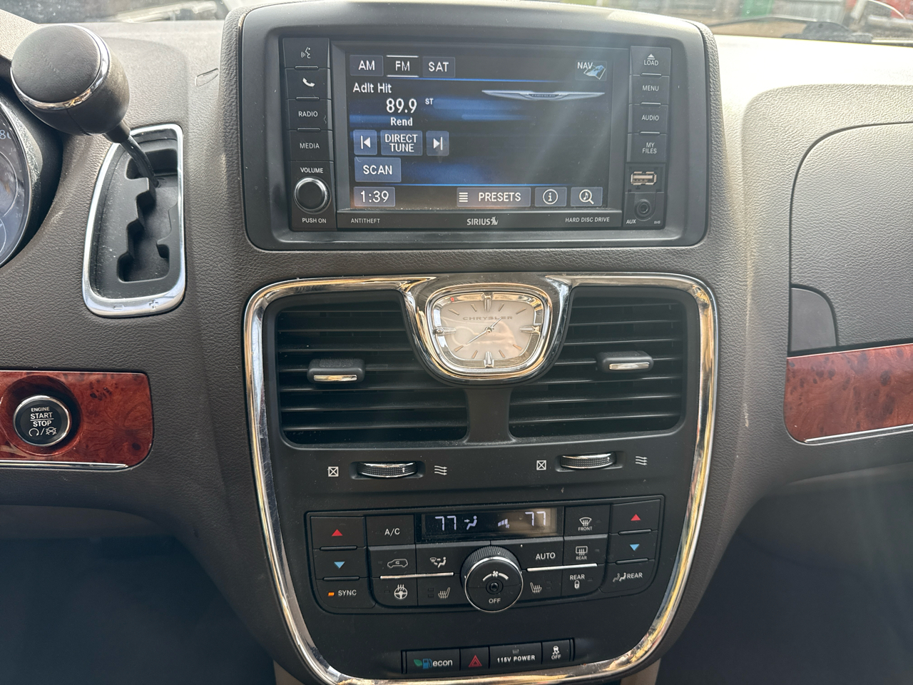 Chrysler Town & Country Touring-L 2015 Chrysler Town & Country Touring-L 2015