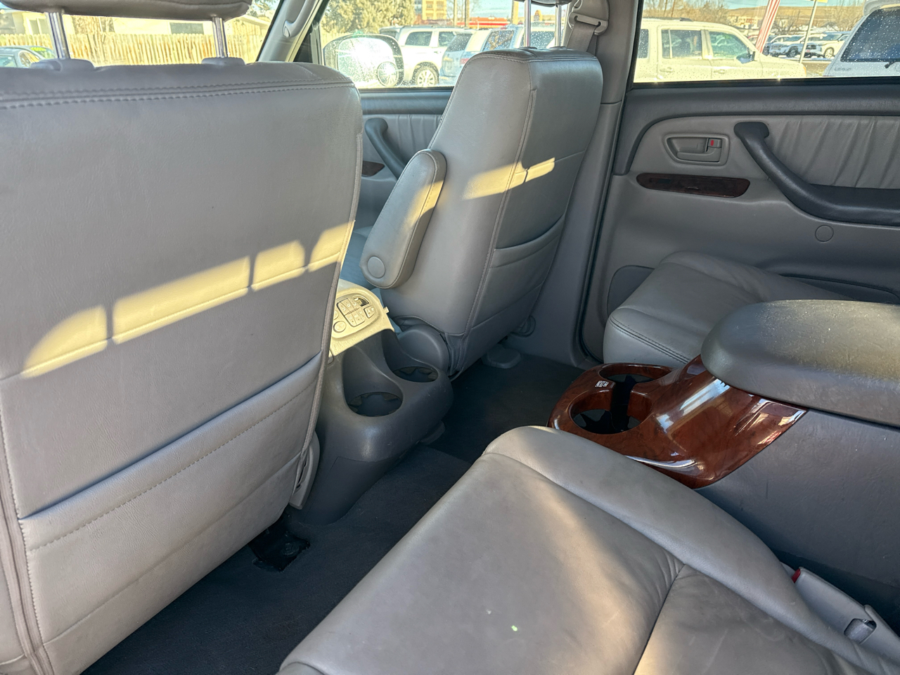 Toyota Sequoia Limited 4WD 2007