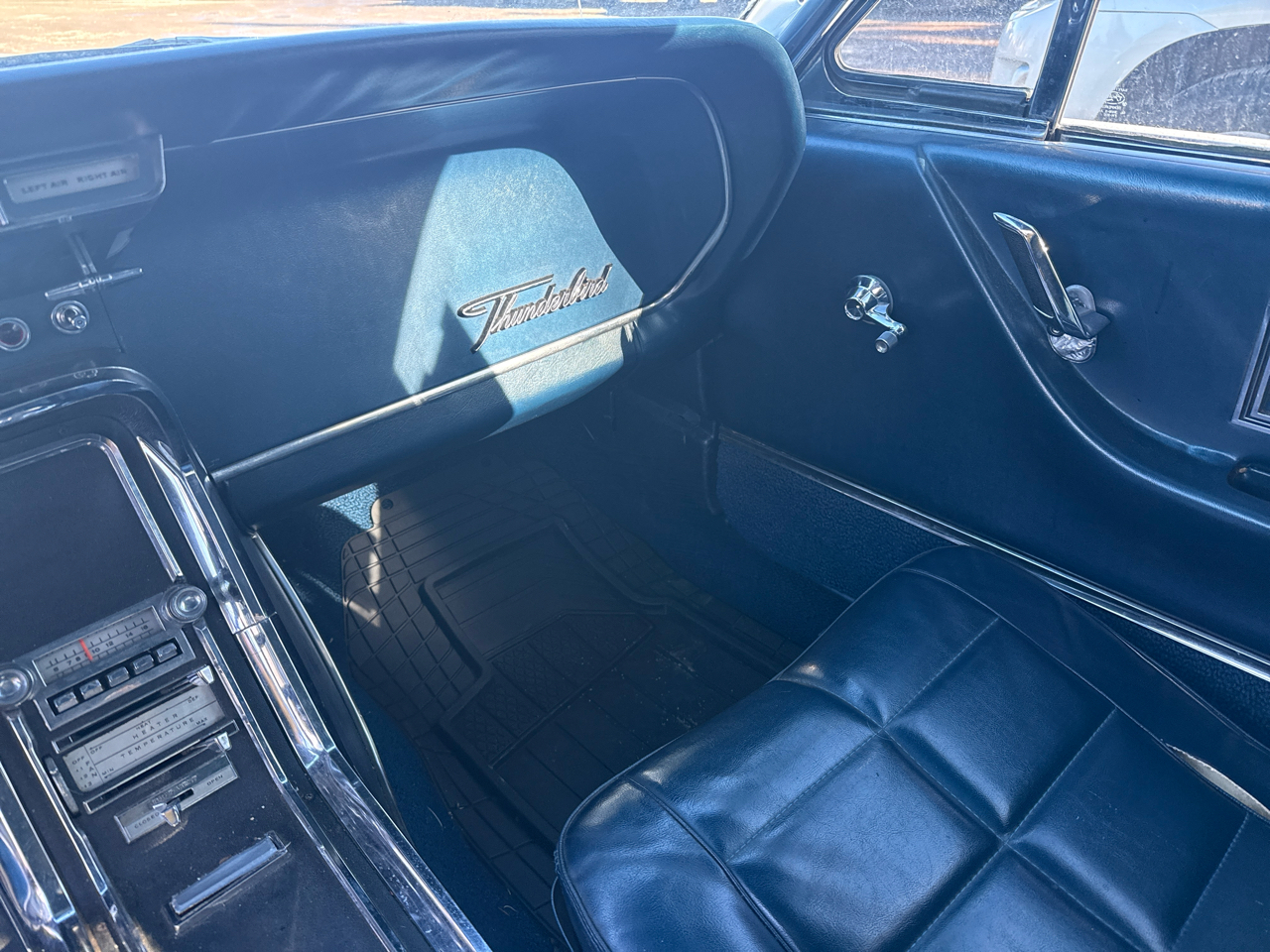 Ford Thunderbird 2-Door Sedan 1966